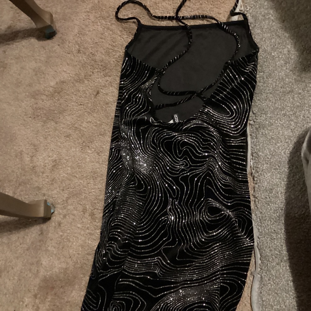 Dress - Picture 2 of 2